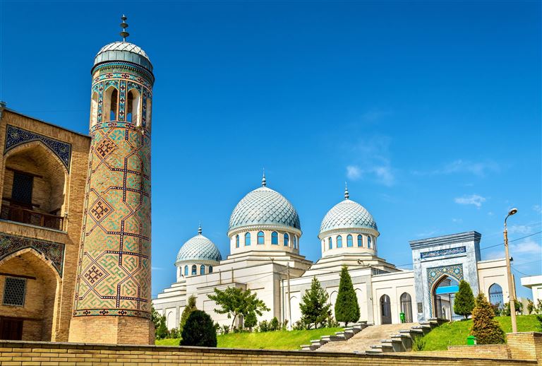 Die umfassende Zentralasien Reise @ Leonid Andronov  /adobestock